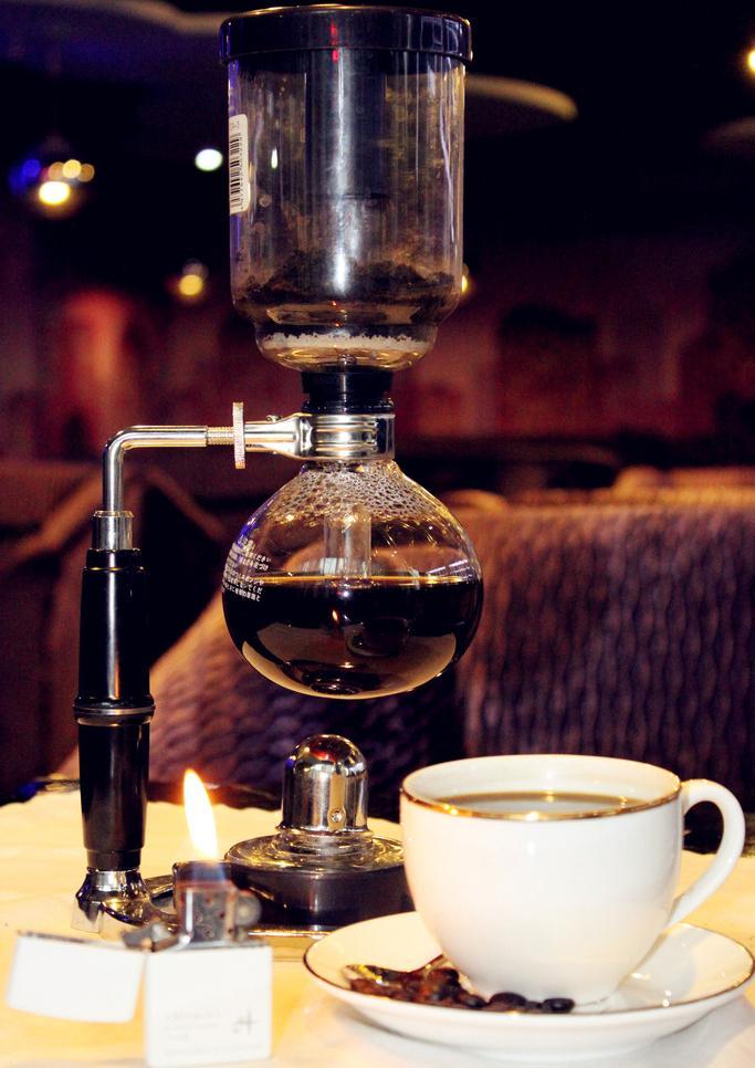 The reasons for the three Giants of Coffee in the World explain the close relationship of Coffee Trends in the three periods