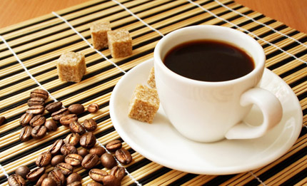 Why does the delivery of weak coffee with low profit, high cost and high competitiveness become a chicken rib?
