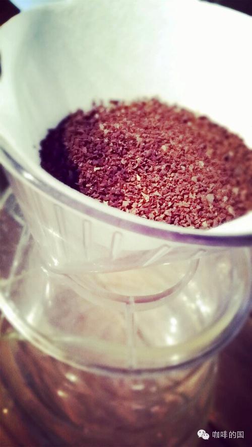 Coffee brewing method: the importance of hand-made coffee grinding