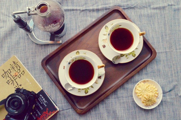 Mellow experience of brewing coffee in three stages to make your favorite taste takes you into the mysterious world.
