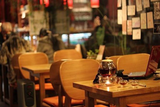 New Year's Day began to implement a new policy in Sydney in 2016 to open a coffee shop and emigrate to Sydney.