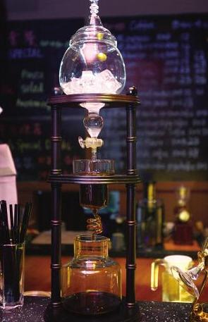 Would you like to wait for a cup of iced coffee in eight hours? Melt your warm heart bit by bit