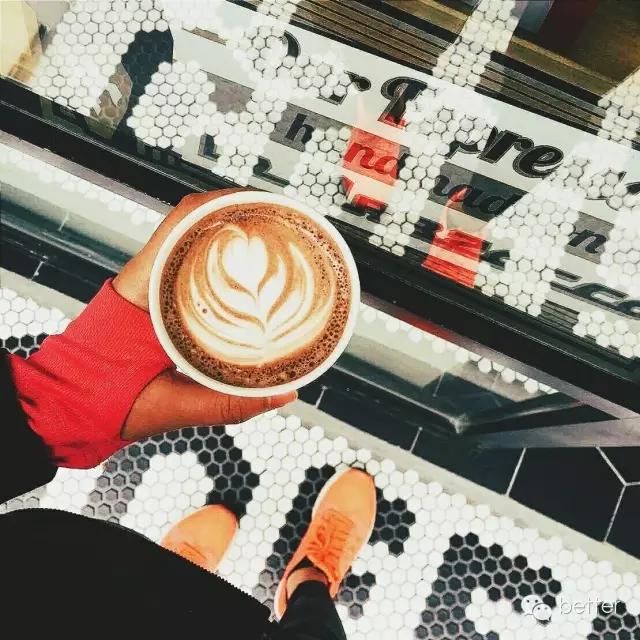 Have you been to these four new caf é s in Wuhan?