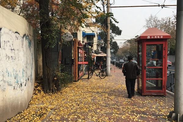 Two retro folk cafes in Shanghai pretend to be a blessed place for foodie.