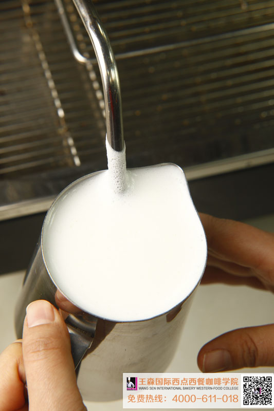 The key points of making Italian coffee fancy coffee: how to use the coffee machine to make good milk foam