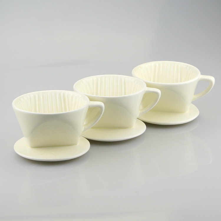 Filter cup ceramic handmade coffee filter cup three-hole manual coffee brewing special three-hole flow velocity filter cup is the first choice.