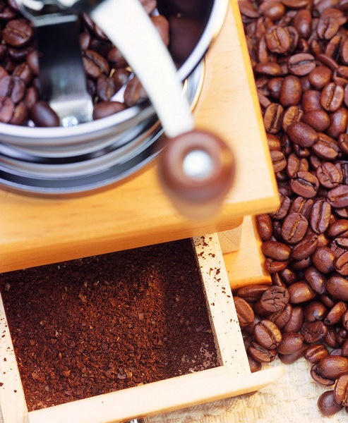 Calibration adjustment, cleaning and maintenance of hand bean grinder and the difference between hand bean mill and electric bean mill
