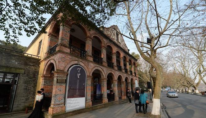 30 clubs transform into high-end catering places into coffee bars, exhibition halls, history, culture and coffee