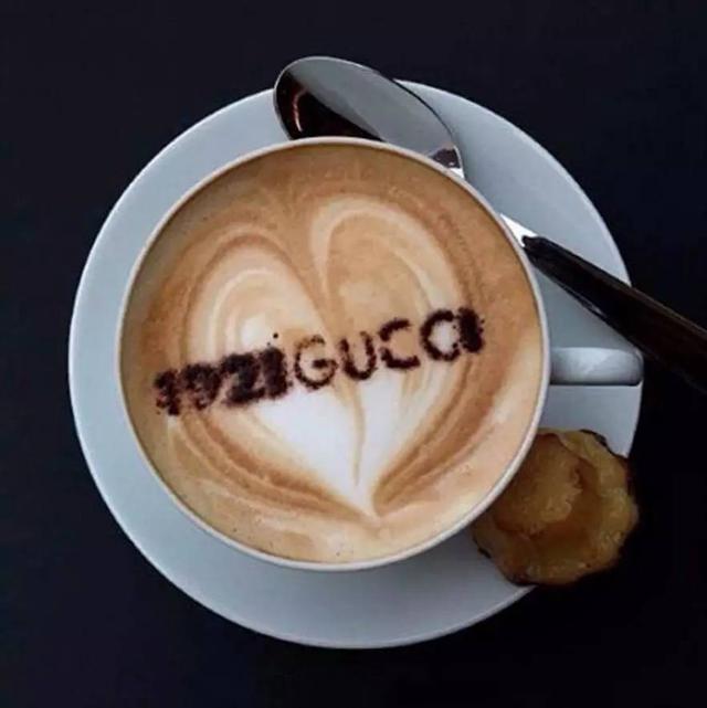 Opening a coffee shop in a luxury brand is the perfect combination of coffee flavor and art fashion.
