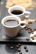 Taste the strong flavor of coffee in the afternoon
