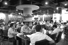 Lock Internet practitioners cafes to make money by circle