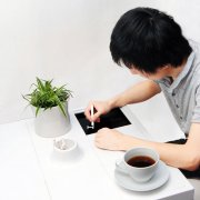 Di Wu design: DIY jigsaw puzzle coffee table