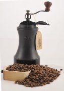 The difference between manual and electric small bean grinder