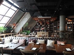 Fine coffee is bookish. There is a cafe in the bookstore in Shanghai.