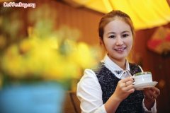 The business experience of coffee shops for young women in literature and art
