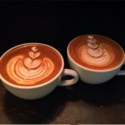 The making skills of Italian Coffee Lava Milk foam