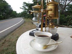 Brew coffee and make a cup of coffee that suits you.