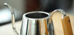 Operation method and process of coffee maker operating Chemex coffee pot