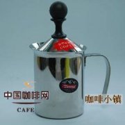 The method of using manual cream maker in boutique coffee