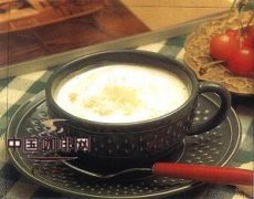 Techniques for making fancy coffee to make coconut cappuccino
