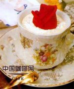Fancy coffee to make cool lily Anna iced coffee