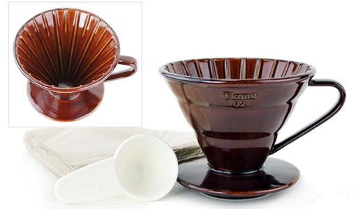 Three kinds of coffee brewing methods commonly used in cafes introduce the general knowledge of coffee