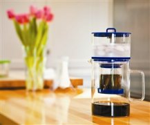 The artifact of making iced coffee for single dogs