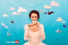 Illy promotional picture: Live happilly