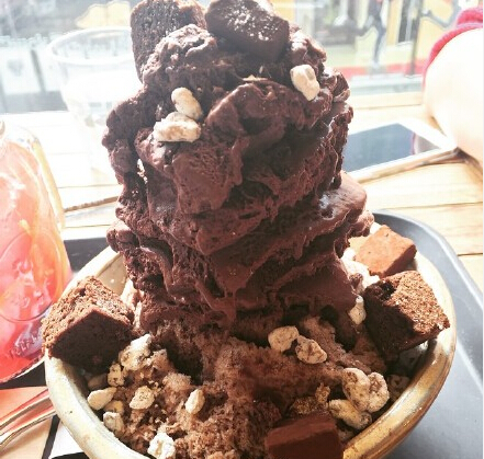 Summer = iced coffee + chocolate shaved ice!