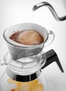 The easiest way to brew fine coffee with filter paper