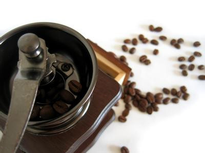 How on earth should the coffee machine be cleaned?