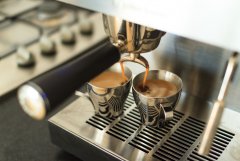 There is no Starbucks in Italy. Why didn't Starbucks open a store in Italy?