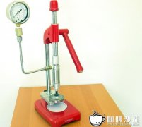 Change the juicer to the filler: Hydraulic Espresso Tamper