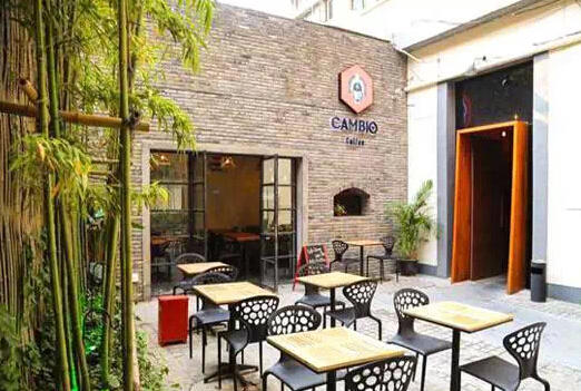 The influence of boutique coffee shops is expanding.