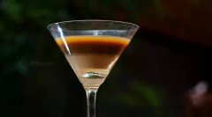 Coffee grounds brewed wine, would you like to drink it?