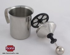 Teach you how to use a milk whisk manual milk whisk