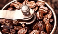 Drinking coffee can lead to a long life. Coffee health knowledge.