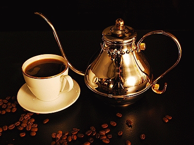 Coffee brewed with filter paper is the easiest way to brew Panamanian Pokuet Rosa content Cupid.