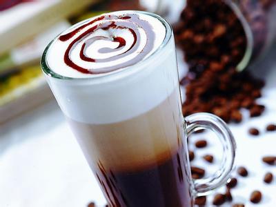 The difference between a latte cappuccino and a latte teaches you what coffee beans to use for coffee cappuccino and latte