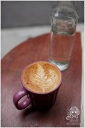 Enjoy fresh coffee powder or coffee beans to experience the ideal storage conditions for fine coffee