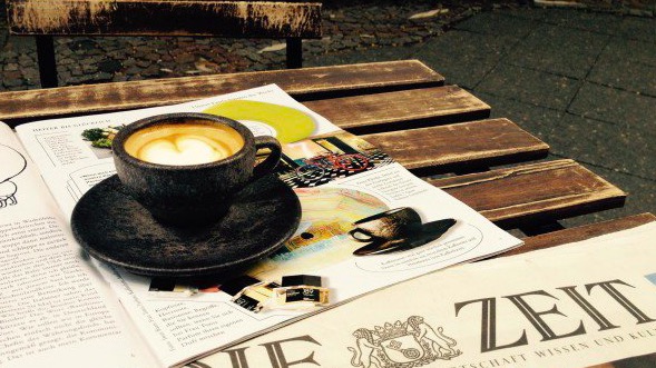 Real coffee cups: cups and saucers made from coffee grounds