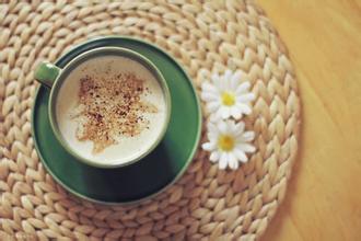 Introduction to the processing methods of coffee beans from growing to picking raw beans and ripe beans
